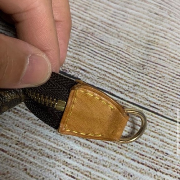 Louis Vuitton Pochette - Picture 2 of 7